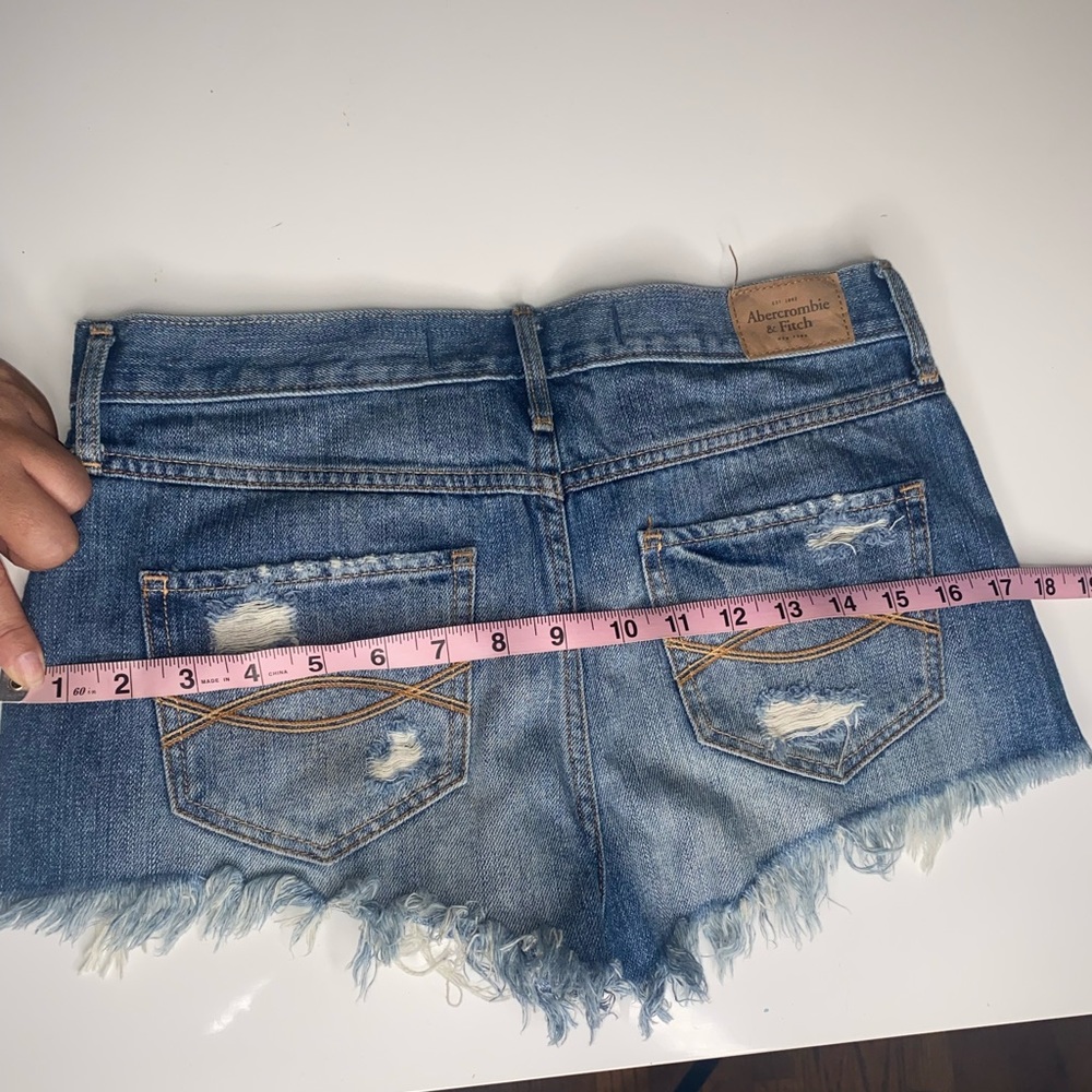 Abercrombie Fitch Size 2 Beaded Front Distressed Denim Cheeky Jean Shorts - Picture 5 of 11